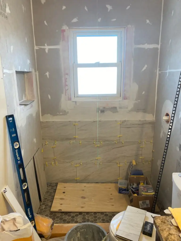 Tub-to-Walk-In Shower Conversion in Bolingbrook — Pasquinellis Hickory Oaks